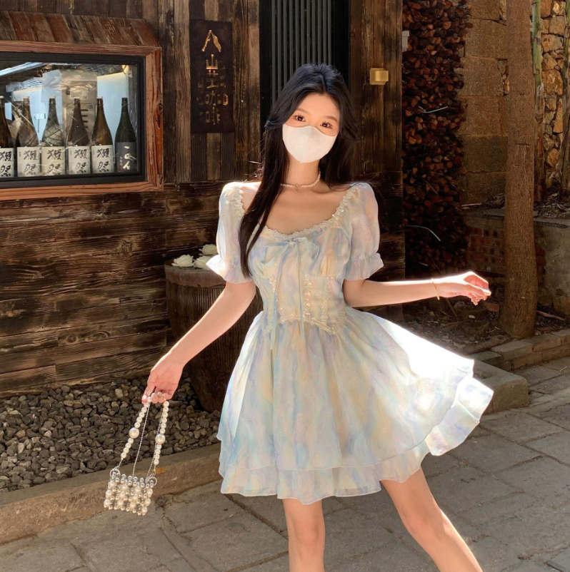 French-style elegant and gentle floral print short skirt summer short-sleeved dress 2026 new style slimming and sophisticated princess dress.